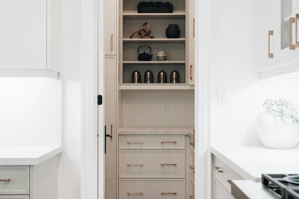 Space Saving Smart Furniture: The Ultimate Guide to Smarter, Smaller Living
